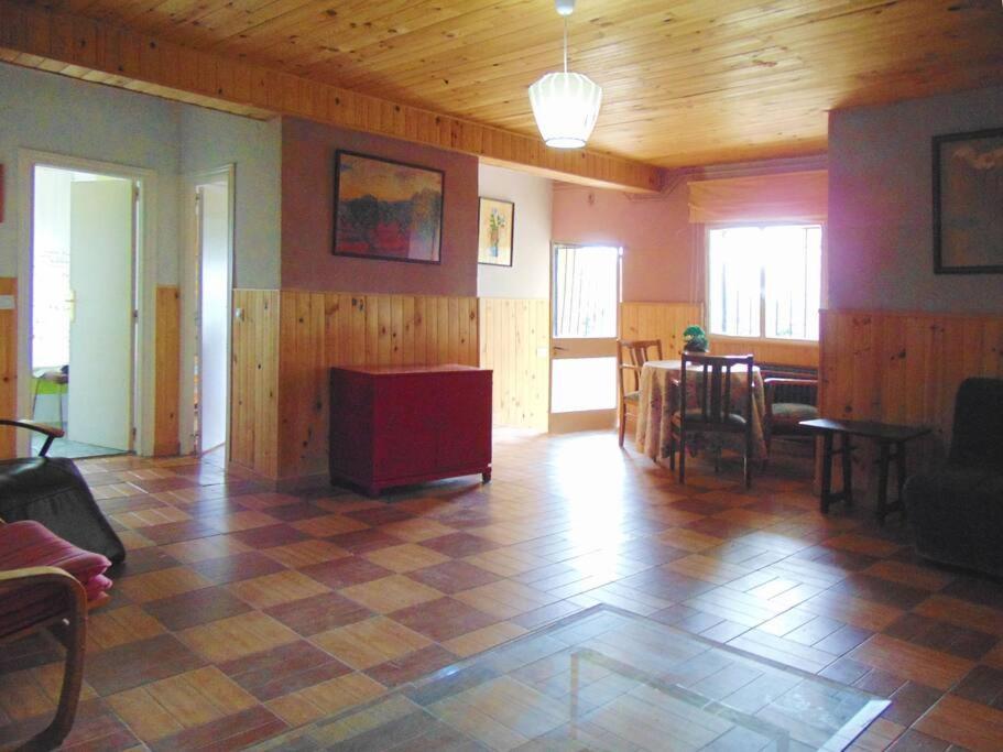 Casa En La Sierra De Grupos Grandes Hébergement de vacances *