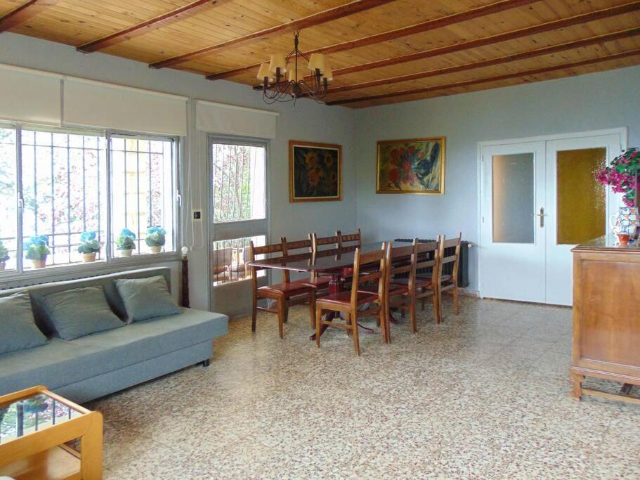 Casa En La Sierra De Grupos Grandes Hébergement de vacances *