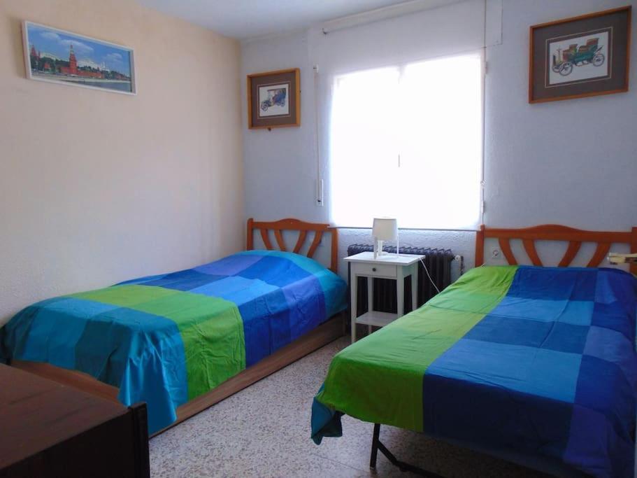 Hébergement de vacances Casa En La Sierra De Grupos Grandes *