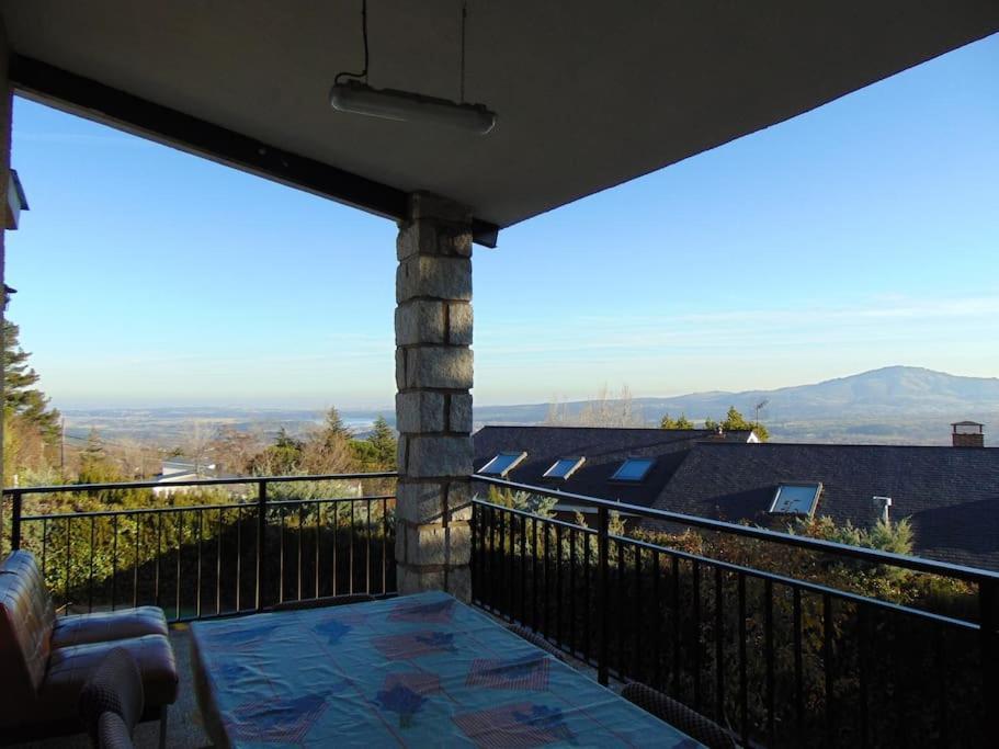 Casa En La Sierra De Grupos Grandes Hébergement de vacances *