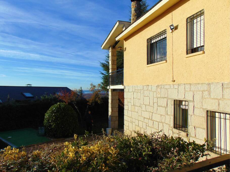 Hébergement de vacances Casa En La Sierra De Grupos Grandes
